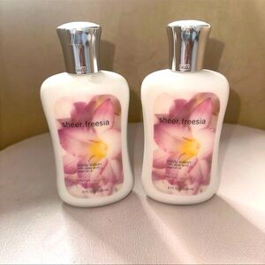 Sheer freesia body lotion